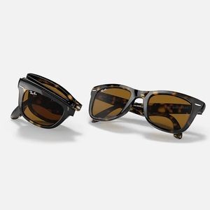 Ray-Ban - Classic Folding Wayfarer In Tortoise